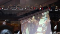 Mahkamah Konstitusi (MK) kembali menggelar sidang lanjutan uji materi gugatan UU MD3 tentang keabsahan hak angket yang diajukan beberapa orang.