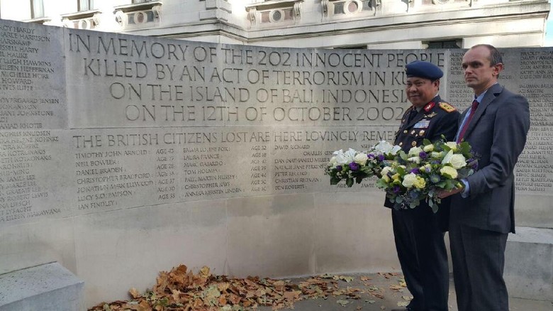 Kapolda Bali Peringati Tragedi Bom Bali di London Kapolda Bali Peringati Tragedi Bom Bali di London