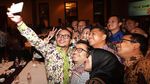 Ketika Menteri Hanif Selfie dengan Serikat Pekerja BNI