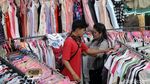 PKL Baju Bekas Rebut Hak Pejalan Kaki