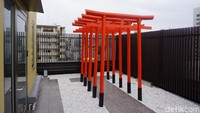 Di lantai teratas hotel, ada ruangan untuk laundry yang bisa dipakai, jadi kamu tidak perlu takut kehabisan baju bersih. Ada juga area rooftop garden yang bisa untuk lokasi foto-foto (Wahyu/detikTravel)