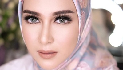 Foto: 10 Gaya Hijab Selebriti Pakai Ciput Rajut Anti Pusing