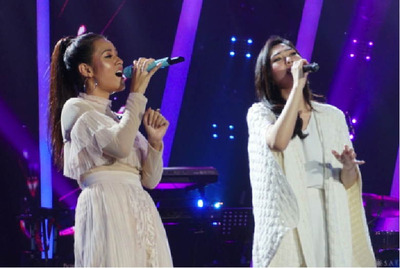 Aksi Isyana Sarasvati Ajak Musisi Berkolaborasi di Konsernya Aksi Isyana Sarasvati Ajak Musisi Berkolaborasi di Konsernya