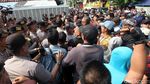 Massa Geruduk DPP Partai Golkar
