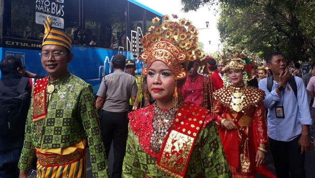 Dengan Semarak Pawai, PDIP Daftarkan Diri Jadi Peserta Pemilu 2019