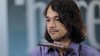 Salah satunya tergambar pada single ‘Bahaya Komunis’. Foto: Asep Syaifullah