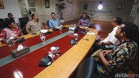 Menteri Pemuda dan Olahraga, Imam Nahrawi bertemu dengan Indonesia Olympians Association (IOA), di kantor Kemenpora Jakarta, Rabu (11/10/2017).
