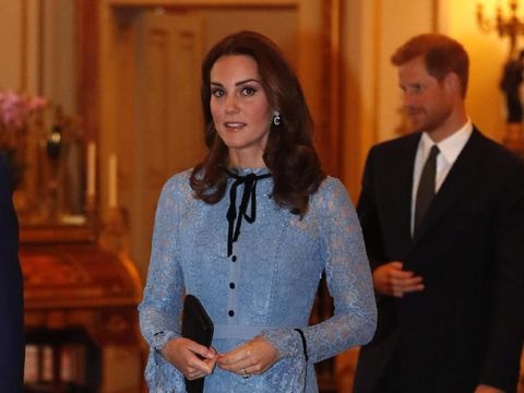Wajah Terlalu Flawless & Glowy, Kate Middleton Diduga Botox