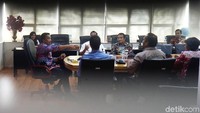 Satuan Pelaksana Program Indonesia Emas (Satlak Prima) sendiri adalah sebuah program perpanjangan tangan pemerintah yang berfungsi mengurusi prestasi dan kebutuhan para atlet.