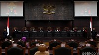 Rekaman RDP Komisi III dan KPK yang diputar dalam sidang siang ini memiliki durasi sekitar satu setengah jam. Rekaman diberikan utuh oleh pihak terkait.