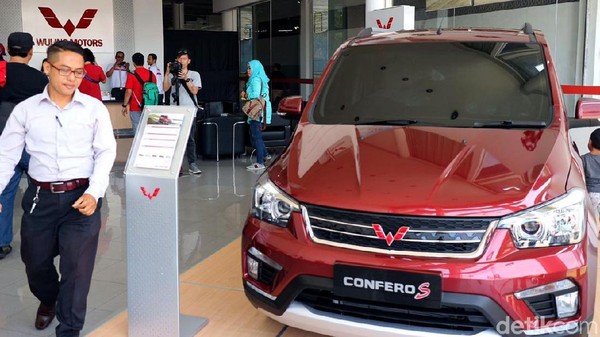 Tancap Gas, Wuling Buka Diler di Bali