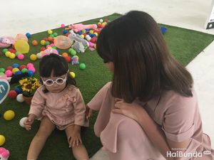 Sabarnya Mama Gisel Membujuk si Kecil Gempi Supaya Nurut