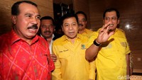 Rapat pleno pun dilakukan secara tertutup. Yorrys tidak ada dalam daftar absen pleno.