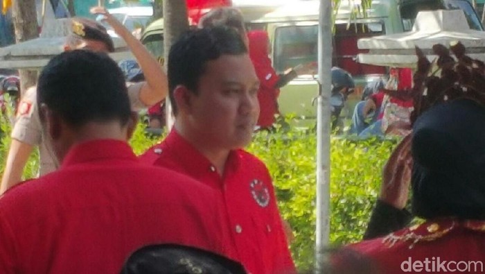 putra sulung Tri Rismaharini, Fuad Bernardi