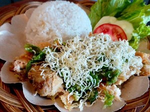 Di Bandara Silangit Bisa Cicip Ayam Geprek dan Kopi Lintong Buatan Timbo Cafe