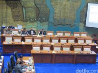 Rapat Anggaran Jonan Dihadiri 14 Anggota DPR