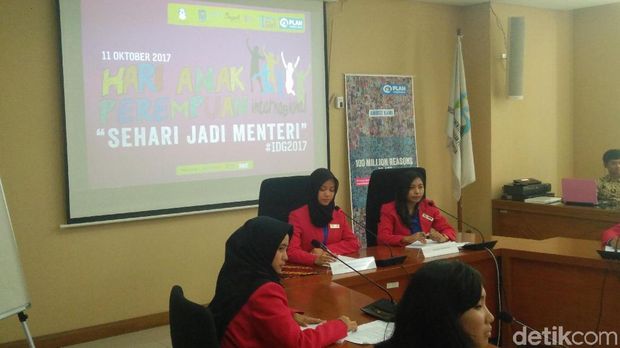  21 remaja dari berbagai provinsi mengikuti program 'Sehari Jadi Menteri' di Kementerian PPPA, Rabu (11/10/2017)