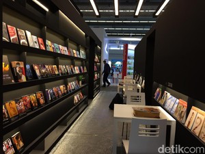 Emmanuel Macron Resmi Buka Frankfurt Book Fair 2017