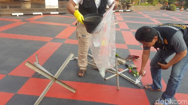 Polisi Olah TKP Penyerangan di Kemendagri