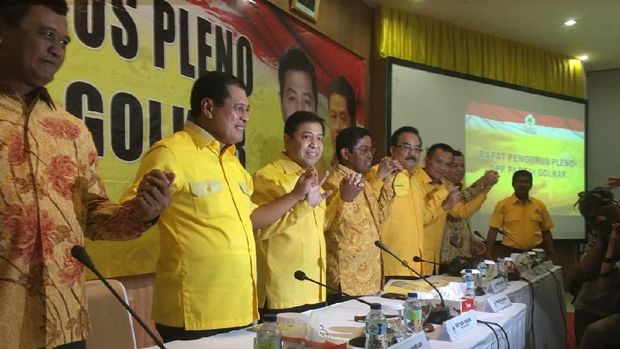 Novanto Pimpin Pleno Golkar dengan Kawalan Polisi