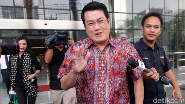 Kakak Andi Narogong Kembali Diperiksa KPK