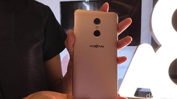 Mengikuti tren, ponsel ini mengusung kamera ganda di bagian belakang. Foto: detikINET/Adi Fida Rahman