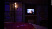 Diberitakan oleh CNN, beragamnya orang yang menggunakan jasa Love Hotel di Kolombia disebabkan oleh unsur budaya. Sejatinya, anak muda di Kolombia hidup bersama orang tuanya hingga umur 20-an. Tak sedikit yang butuh ruang untuk melakukan hubungan intim di luar sepengetahuan orang tua. Sedangkan bagi pria atau wanita yang telah menikah, Love Hotel seperti Motel Kissme juga jadi tempat aman untuk melakukan perselingkuhan (Francesco Giusti/CNN)