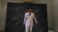 Sandiaga penuh senyum selama sesi pemotretan. Foto: Wildan/detikcom