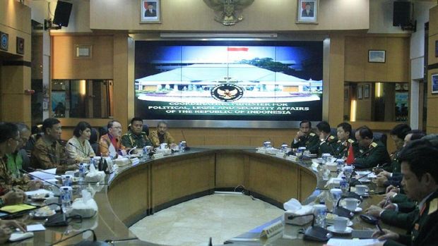 Indonesia telah menyepakati kerja sama terkait di bidang Maritim dan bidang industri pertahanan dengan Vietnam. Kerja sama yang telah disepakati itu dibahas dalam pertemuan ini