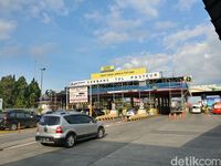 Gerbang Tol Pasteur Bandung.