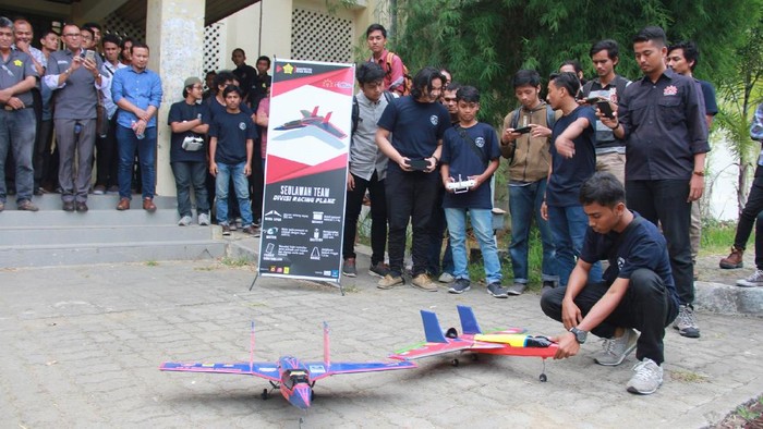 Unsyiah Luncurkan 2 Robot Terbang, Bisa untuk Deteksi Ladang Ganja
