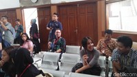 Putri Aa Gatot kembali terlihat di persidangan sang ayah. (Foto: Yulida Medistiara/detikcom)