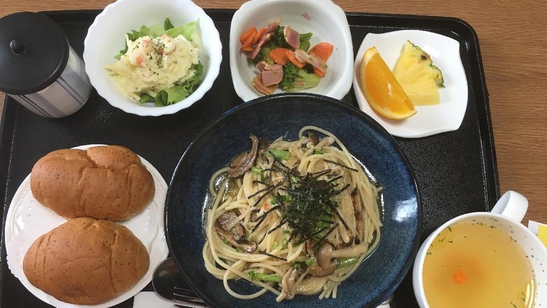 Menu makanan sehat untuk para ibu yang melahirkan di Jepang./ Foto: Imgur/ Hahahah1111111 Menu makanan sehat untuk para ibu yang melahirkan di Jepang./ Foto: Imgur/ Hahahah1111111
