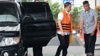 Aditya menjalani pemeriksaan lanjutan terkait  operasi tangkap tangan (OTT) bersama Ketua Pengadilan Tinggi Manado Sudiwardono.