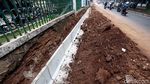 Cegah Banjir, Saluran Air di Jalan Jambore Cibubur Diperbaiki