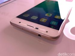 Advan A8 Menggoda dengan Kamera Ganda