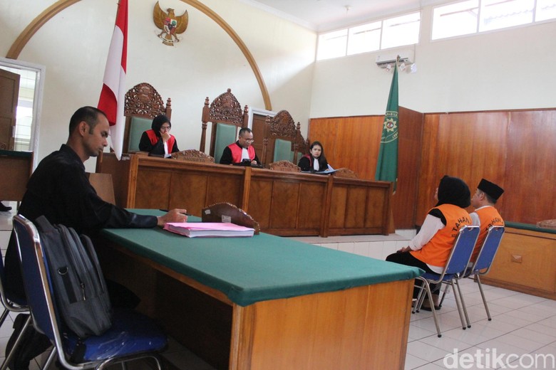 Pasutri Garut Otak Penipuan CPNS Divonis 15 Tahun Penjara Pasutri Garut Otak Penipuan CPNS Divonis 15 Tahun Penjara