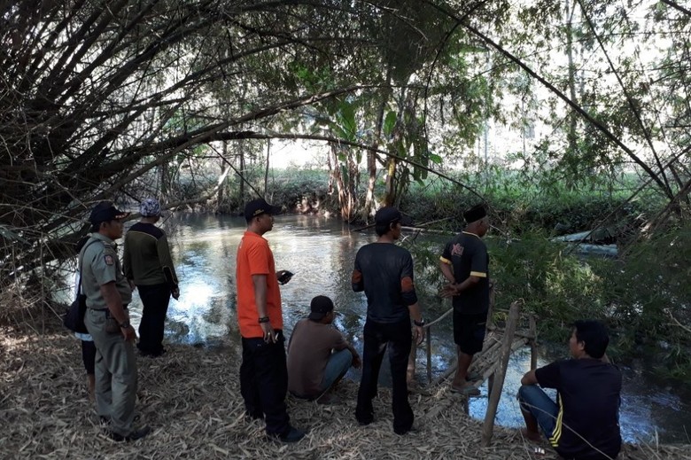 Mandi di Sungai, Ayah Dua Anak Hanyut Mandi di Sungai, Ayah Dua Anak Hanyut