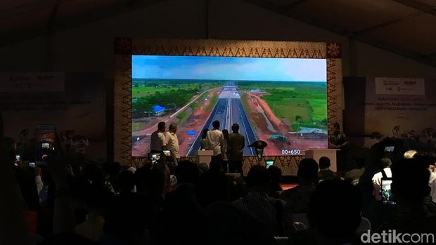 Resmikan Tol Palindra, Jokowi: Ini Diimpikan Sejak Zaman Belanda
