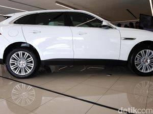 Jaguar F-Pace Mobil Paling Irit dari Jaguar