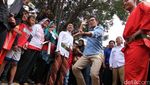 Foto: Aksi Sandiaga Pamer Jurus Silat: Bangau Terbang hingga Lipat Dompet