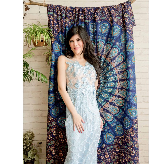 Dita Soedarjo sering disebut sosialita dan anak manja sehingga tak bisa kerja karena melihat latar belakang keluarga. Meski demikian, ia berusaha melakukan yang terbaik. Setiap orang punya proses masing-masing. Dibilang aku nggak bisa kerja, anak manja tapi aku nggak malu, just do my best. Sekarang memang belum bisa buktiin apa-apa tapi yang penting mereka tahu aku mau coba, kata Dita Soedarjo. Foto: Dok. Instagram @ditasoedarjo