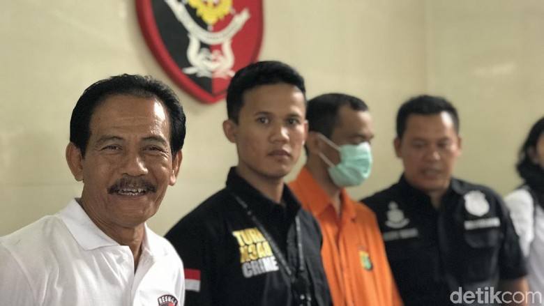 Tipu Warga, Petugas PLN Gadungan Ditangkap Polisi Tipu Warga, Petugas PLN Gadungan Ditangkap Polisi