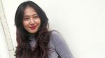 Suci Patia Setia Dampingi Gatot Brajamusti di Persidangan