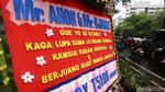 Karangan Bunga Terima Kasih Ahok-Djarot Meluber di Lapangan Banteng
