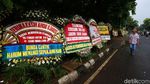 Karangan Bunga Terima Kasih Ahok-Djarot Meluber di Lapangan Banteng