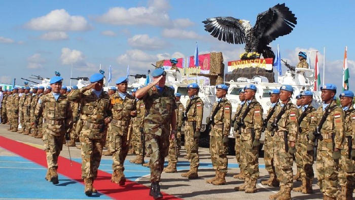 Berpartisipasi aktif menjaga perdamaian dunia di Lebanon, Prajurit Kontingen Garuda UNIFIL sukses menerima penghargaan dari PBB.