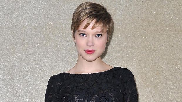 Penampilan Lea Seydoux di Paris Fashion Week 2012