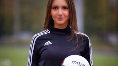 Cantiknya Wasit Asal Rusia Bikin Netizen Terpana
