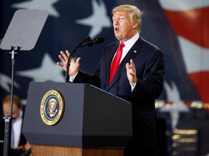 Lingkaran Donald Trump Dikarantina, Presiden AS Terancam Virus Corona?